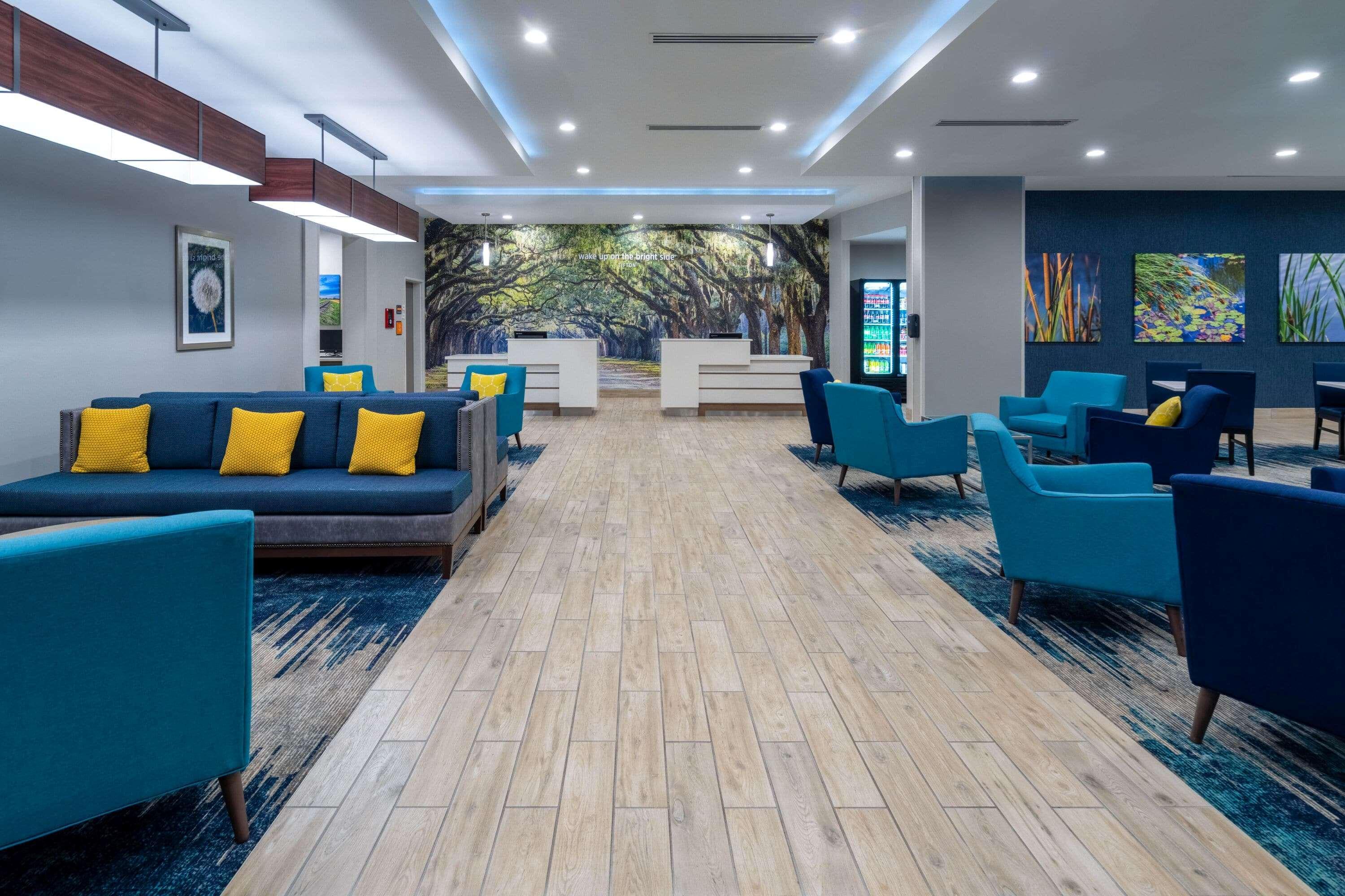 La Quinta Inn & Suites By Wyndham Тифтон Екстериор снимка